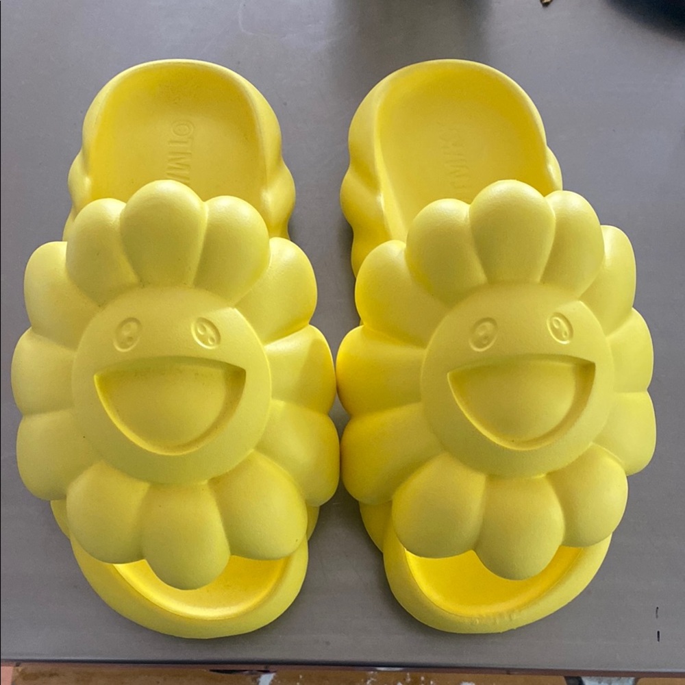 Takashi Murakami Blazing Yellow full bloom Slides